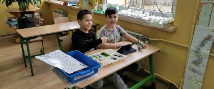 Zajęcia z robotyki – programowanie z zestawem klocków Lego WeDo 2.0